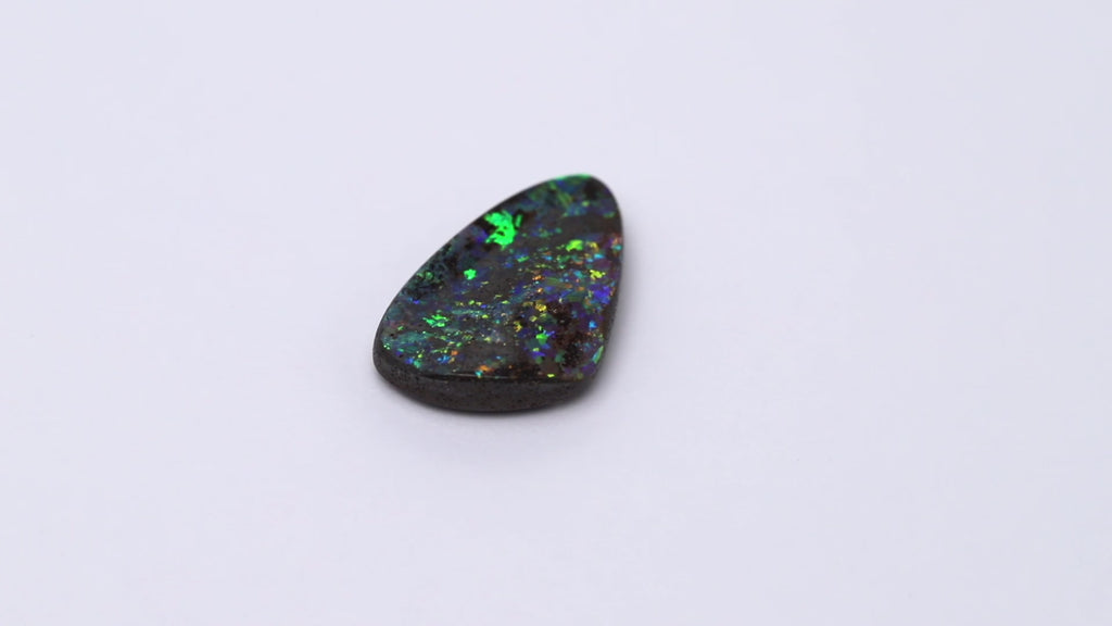 Boulderopal in Fantasieform