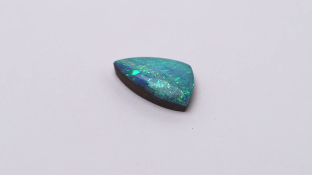 Boulderopal in Fantasieform