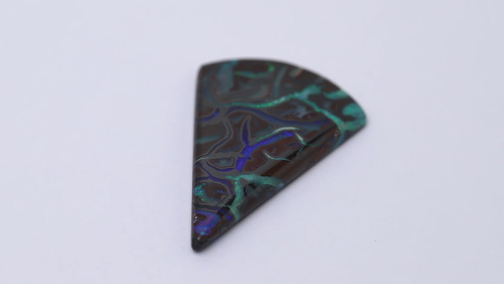 Boulderopal, Dreieck, türkis, blau,violette