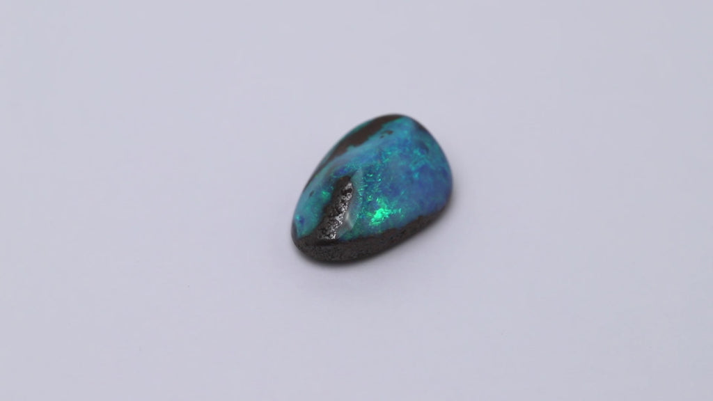 Boulderopal in Fantasieform