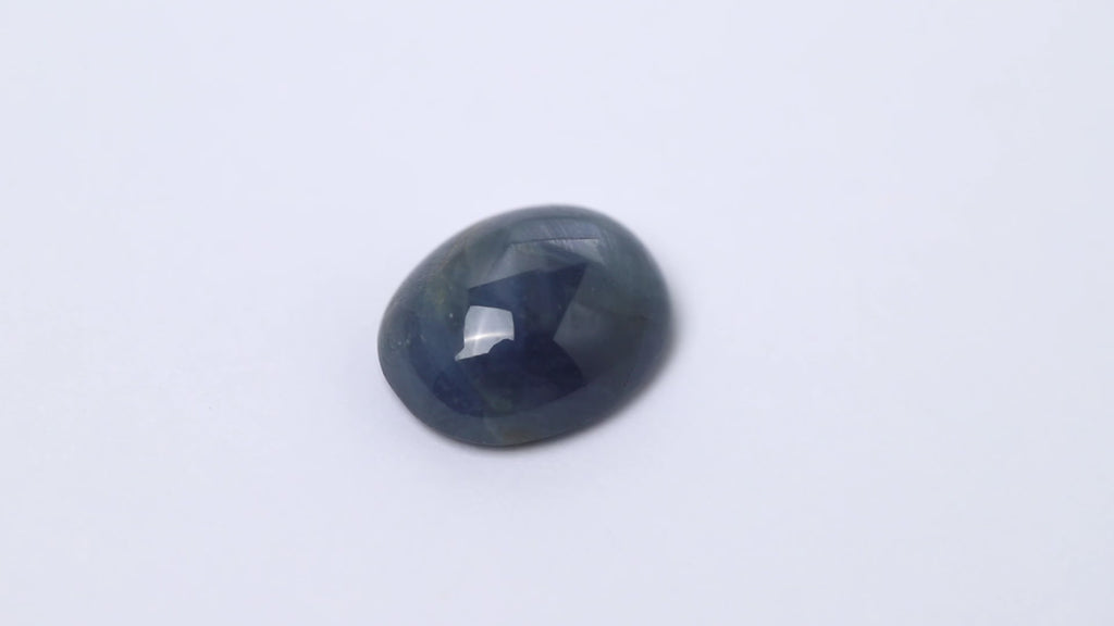 Saphir, oval, cabochon, blau
